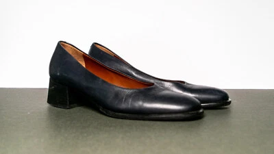 Bally Ferval Dark Blue Comfort Pumps Made in Italy Women's US Size 5.5 Shoes - Image 1 of 4