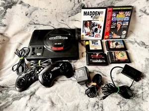 Sega Genesis Console - 2 Controllers And Games - Bild 1 von 6