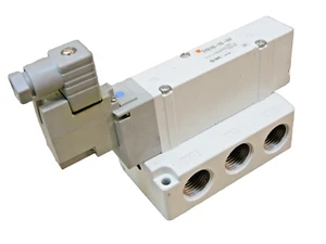 SMC SY9140-5D-04F 2 Position 5 Way Valve G-1/2 24 VDC - Picture 1 of 9