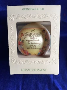Hallmark Keepsake Nieta 1981 Navidad Satén Adorno ¡NUEVO! - Imagen 1 de 5