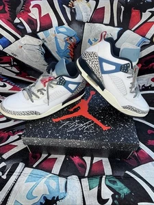 US 13 Air Jordan Men's White Navy Blue Red Nike Retro Spizike Low HM3712-164 - Picture 1 of 8