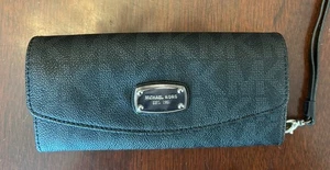 Michael Kors Signature Print Jet Set Slim Flap Wallet - Black PVC - Picture 1 of 11