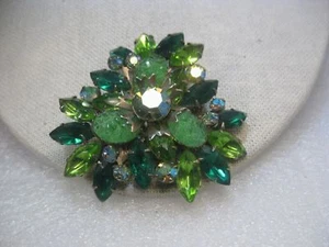 Vintage Brosche grün Strass Blumen Blüten, Aurora Borealis, Mid Century - Bild 1 von 7