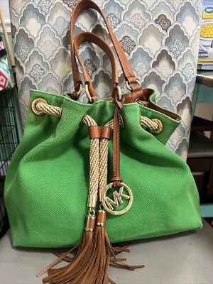Bolso Michael Kors Marina Grande Corbata Verde Corbata Cordón Foto 1 de 4