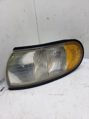 Luz de canto/parque para motorista lâmpada de estacionamento sinal de mudança de direção superior compatível com 96-98 Villager 699334 - Imagem 1 de 4