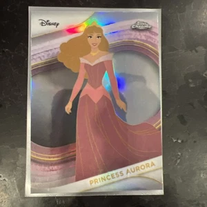 2025 Topps Chrome Disney Princess Aurora Refractor #120 - Bild 1 von 2