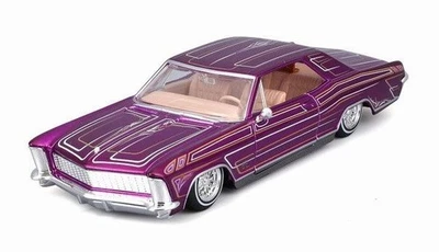 Nuova auto Maisto 1/26 1965 Buick Riviera viola pressofusa MS32551P - Immagine 1 di 3