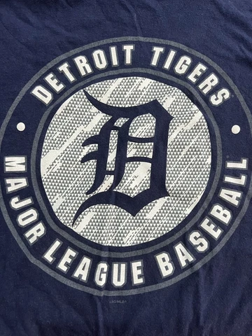 Detroit Tigers MLB Genuine Ring Spun Soft T-shirt Size 2XL Fast Shipping Cover