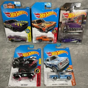 Menge 5 Hot Wheels Autos Dune Crusher Purple Passion 1978 Dodge Li'l rot Truck - Bild 1 von 22