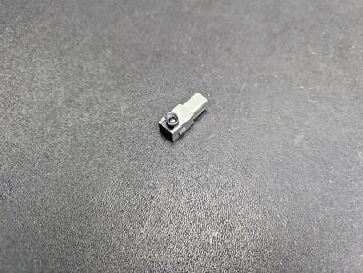 Лампа подсветки салона передней левой двери для подножки 2018 Honda CR-V LX 2017–2020 - Изображение 1 из 4