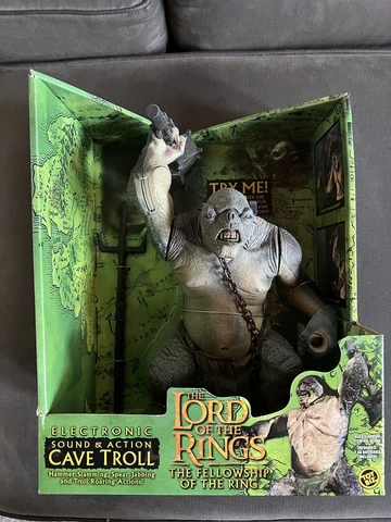 Lord of the Rings Fellowship of the Ring Electronic Cave Troll Action Figure Cover