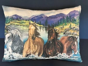 "Almohada decorativa para caballos River Crossing estampado de Pat Wiles12 x 16""" - Imagen 1 de 1