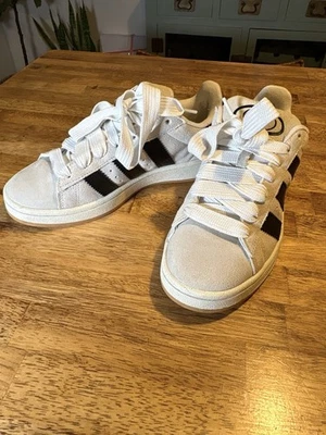 ADIDAS Campus 00s Light Grey Suede Black Stripe Wide Lace Preppy Soccer Size 8.5 - Image 1 of 4
