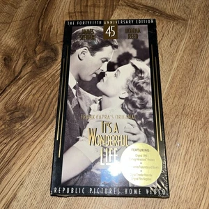 New It's A Wonderful Life 45th Anniversary Edition VHS Christmas Movie Sealed - Picture 1 of 7