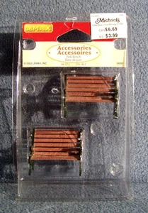 Lemax - Park Bench - Village Collection - 34895 - Figurine - Set of 2 - EUC - Picture 1 of 2
