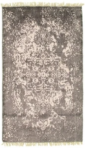 Traditional Hand-knotted Silk Carpet 2'11" x 4'11" Area Rug - Picture 1 of 9