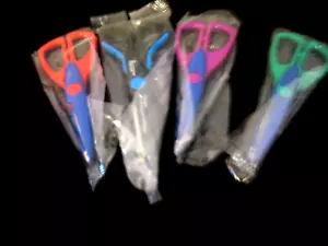 Lot 4 Paper Edgers Decorative Edge Scissors New CREATIVE MEMORIES - Picture 1 of 2