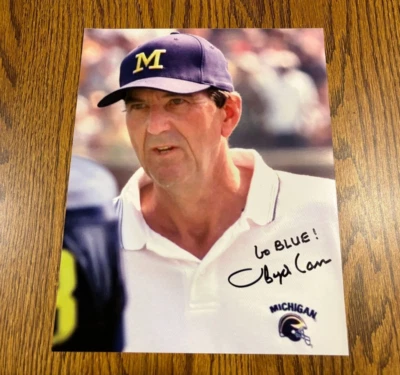 LLOYD CARR Signed Autographed Autograph Auto 8x10 Photo MICHIGAN FOOTBALL - Image 1 of 2