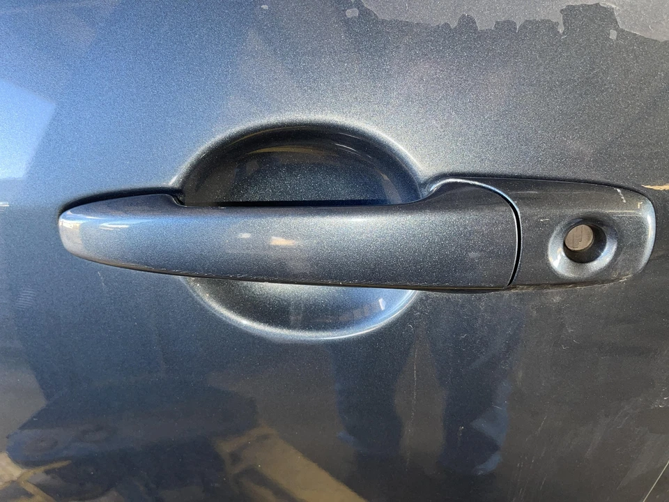 06-12 FORD FUSION Outside Door Handle Left FRONT BLUE UN W/ KEY CYLINDER HOLE - Imagem 1 de 1