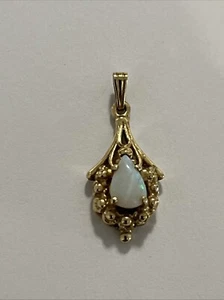 Vintage 14K Gold Opal Pendant 2.05 Grams—-(F) - Picture 1 of 10