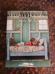 Family Houses By The Sea By Alexandria D'Arnoux And Jerome Darblay 1993 - Picture 1 of 21