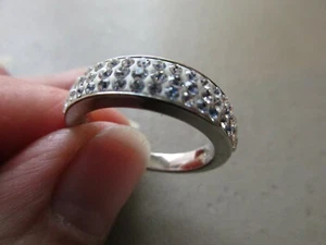VINTAGE BRIGHT SILVER TONE LARGE CRYSTAL HALF ETERNITY RING BAND SIZE S PRETTY - Picture 1 of 4
