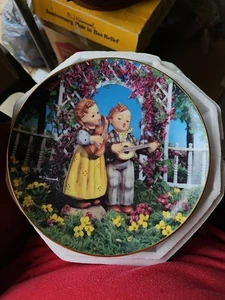Danbury Mint 1990 Hummel Collector's Plate "Little Musicians" Little Companions - Picture 1 of 3