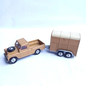 CORGI Land Rover 109 WB con rimorchio pony - Foto 1 di 15