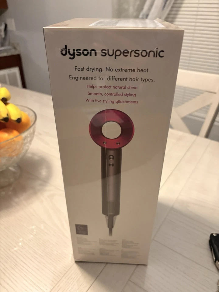 戴森Supersonic吹风机铁紫红色HD07,粉色银色 — 第 1/4 张图片