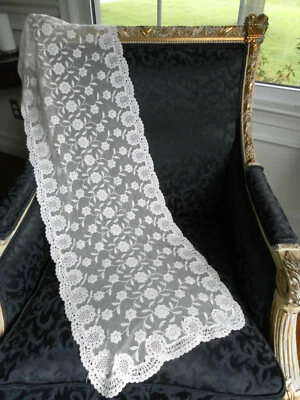 VINTAGE LACE ON NET TEXTILE RUNNER CREAMY WHITE EMBROIDERED SCALLOPED FLORAL - Image 1 of 4