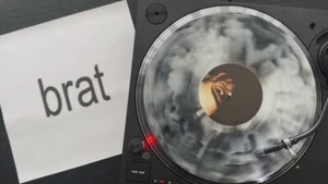 Charli XCX – Brat Blood Records Marble Vinyl Numbered of 3,000 - Picture 1 of 1