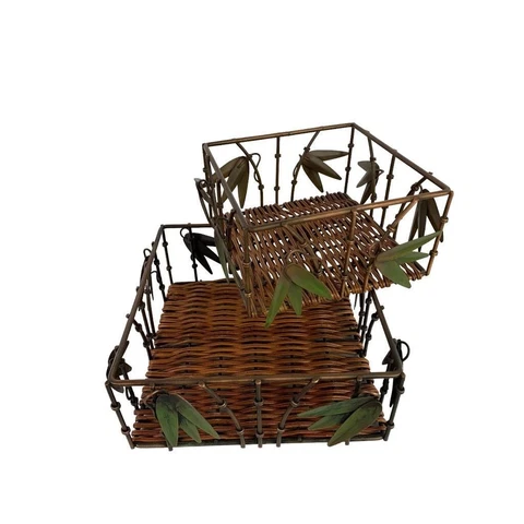 Pair of Nesting Baskets Tableware Leaf Design 7" and 5.5" Square Cover