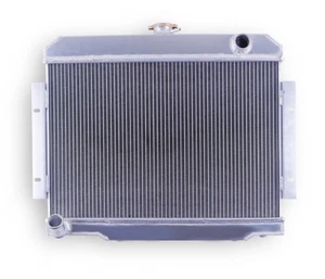 3 Row Radiator for 1972-1986 Jeep CJ5 CJ6 CJ7 81-85 CHEROKEE SCRAMBLER L6 V8 4.2 - Foto 1 di 11