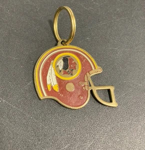 Portachiavi Ufficiale NFL Washington Redskins Elmetto Ottone Vintage Marca Russ - Foto 1 di 2