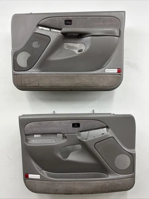 99-02 Chevrolet GMC Tahoe Yukon Silverado Sierra paneles de puerta peltre OEM bonito Foto 1 de 4