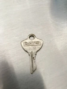Sears Craftsman Vintage Crown Logo Key #3030 Tool Box Cabinet Chest - Picture 1 of 2