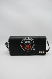 Stranger Things Hellfire Club Baguette Tasche Clutch Netflix Merch Fan Fashion - Bild 1 von 4