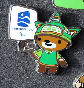 Mascota Mukmuk Bandera Paralímpica 2010 Vancouver Olympic Pin Botón - Imagen 1 de 1