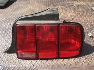 Passenger Right Tail Light Fits 05-09 FORD MUSTANG 333688 - Picture 1 of 3