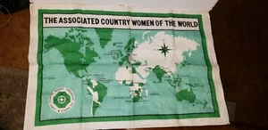 VINTAGE ACWW IRISH LINEN TEA TOWEL ASSOCIATED COUNTRY WOMEN OF THE WORLD IRELAND - Picture 1 of 12