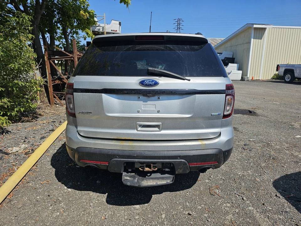 Used Front Left Drive Axle Shaft fits: 2013 Ford Explorer front axle 3.5L w/o tu - Image 1 of 4