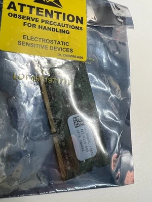 Memoria Dell NWMX1 4 GB PC3-12800S-11-13-B4 DDR3-1600 MHz N-ECC (reacondicionada) Foto 1 de 2