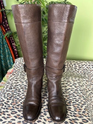 JIL SANDER BOTAS DE RODILLA DE CUERO MARRÓN CON CORREA PARA EL TOBILLO, EU 38, US 8.5, USADAS EN EXCELENTE ESTADO Foto 1 de 4