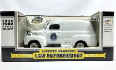 Liberty Classics Denver Police 1948 Ford Law Enforcement Panel Truck Bank Foto 1 de 4