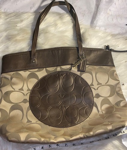 Borsa Coach Laura Firma Logo F18335 Con Borsa Ciondolo