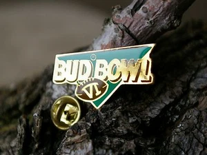 Bud Bowl VI Football Budweiser Beer Gold Tone Metal & Enamel Lapel Pin Pinback - Picture 1 of 7