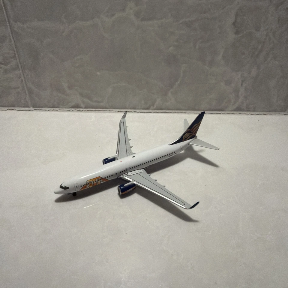 ATA Boeing 737-800 (W) 1:400 Gemini Jet “American Dream” Limited Edition! (RARE) - Image 1 of 4