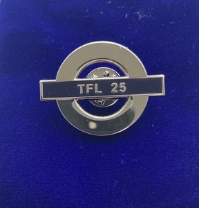 Transport For London 25 Jahre Emaille Abzeichen TFL London Train Badge X 2 - Bild 1 von 3