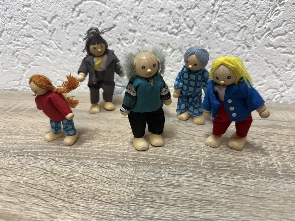 goki Biegepuppen "City Familie" 6-tlg. Set für Puppenhaus, Holz - Bild 1 von 4