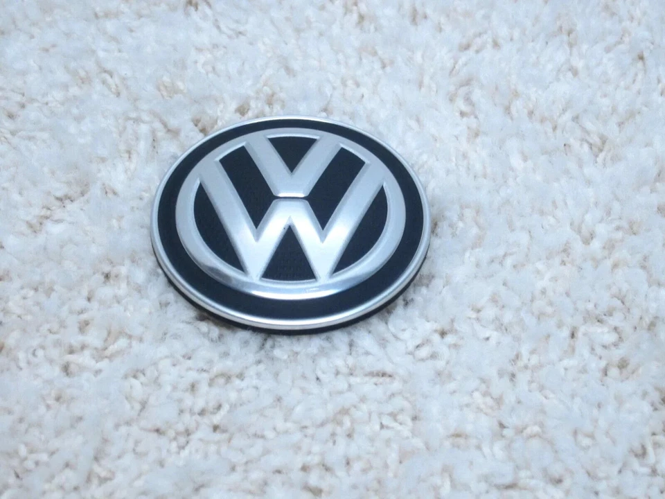 TAPA CENTRAL RUEDA VOLKSWAGEN ARTEON, ATLAS, GOLF, JETTA, TIGUAN 5G0601171 #2F-10 Foto 1 de 2